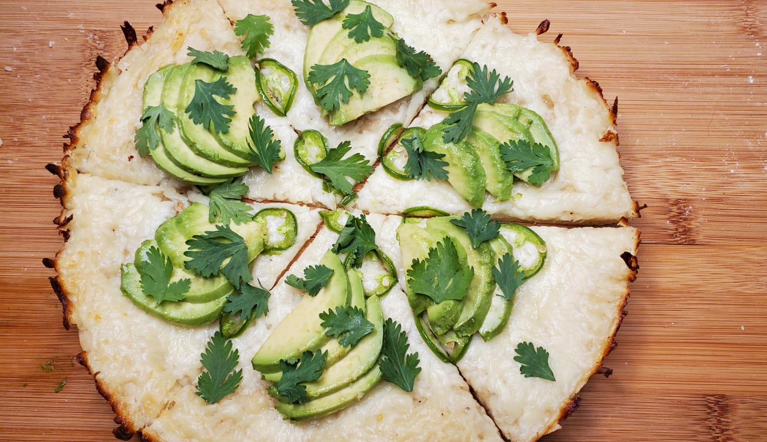 avocado and jalapeno pizza